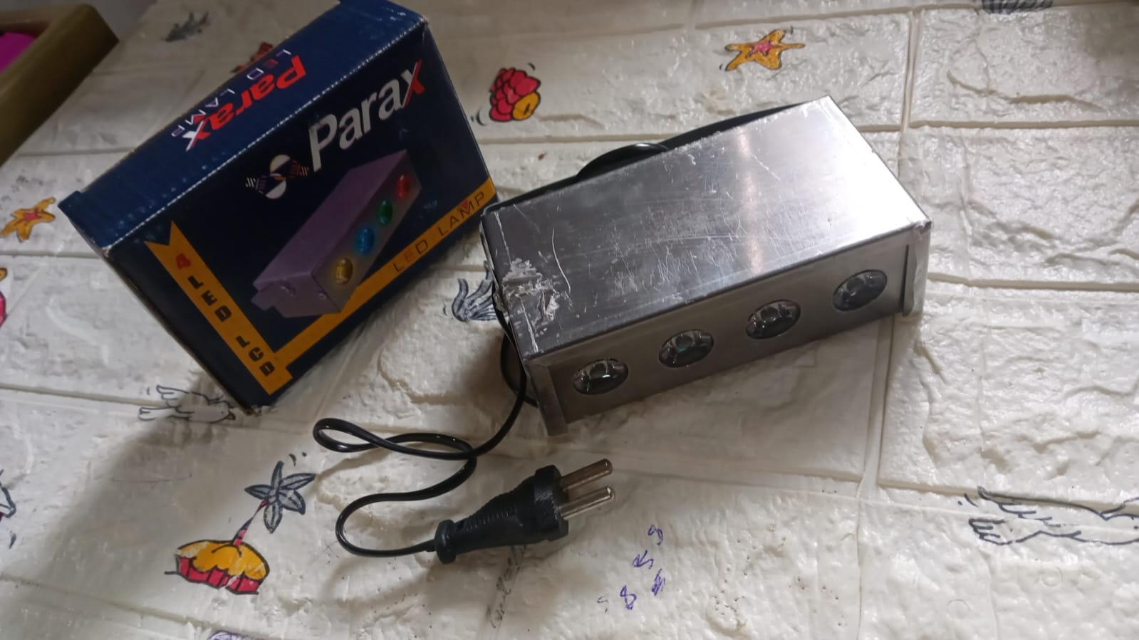 6426A Mini Laser Projector Low Par Light 4 LED RGBW Stage Lighting Laser Light, Special Effects, Party Light 6426A Mini Laser Projector Low Par Light 4 LED RGBW Stage Lighting Laser Light, Special Effects, Party Light